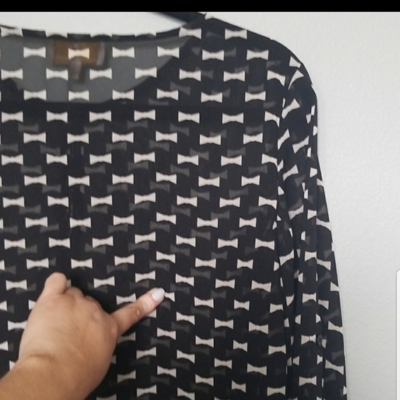 Collective concepts roll tab sleeve blouse small - Picture 8 of 9